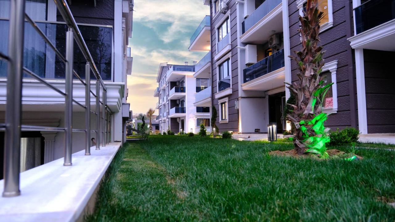 אפרטהוטל ילובה Flower City Suits מראה חיצוני תמונה