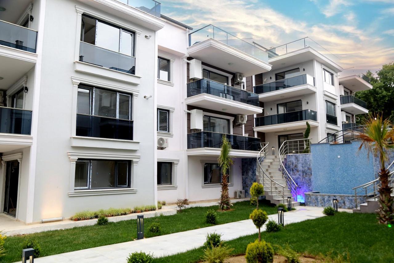 אפרטהוטל ילובה Flower City Suits מראה חיצוני תמונה