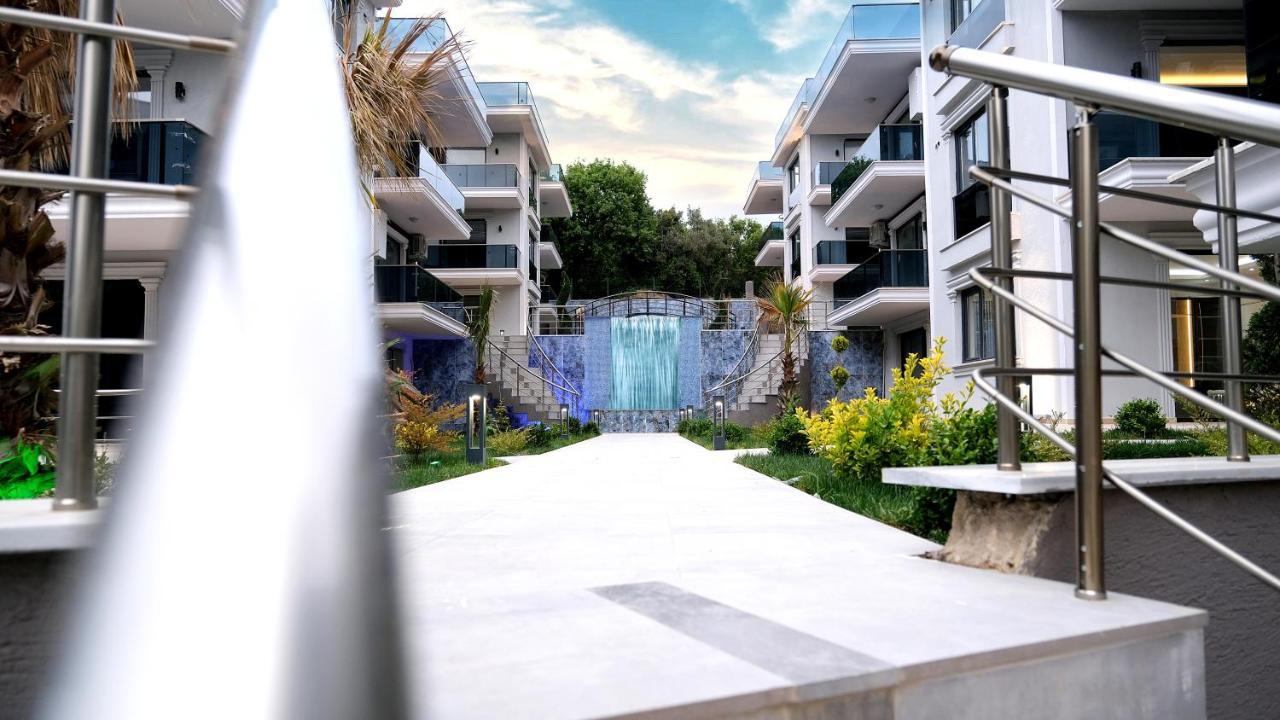 אפרטהוטל ילובה Flower City Suits מראה חיצוני תמונה